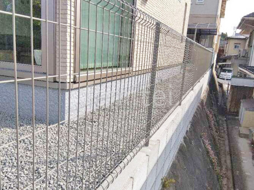 ブロック塀 (化粧ブロック) 太陽エコブロックス 普通CB スチールメッシュ フェンス YKKAP イーネット3F型 スチール柱 境界・メッシュ