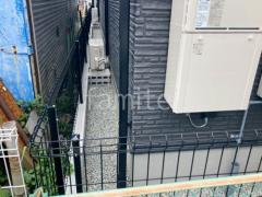 犬走り 防犯砂利敷き バラス砕石 防草シート加工